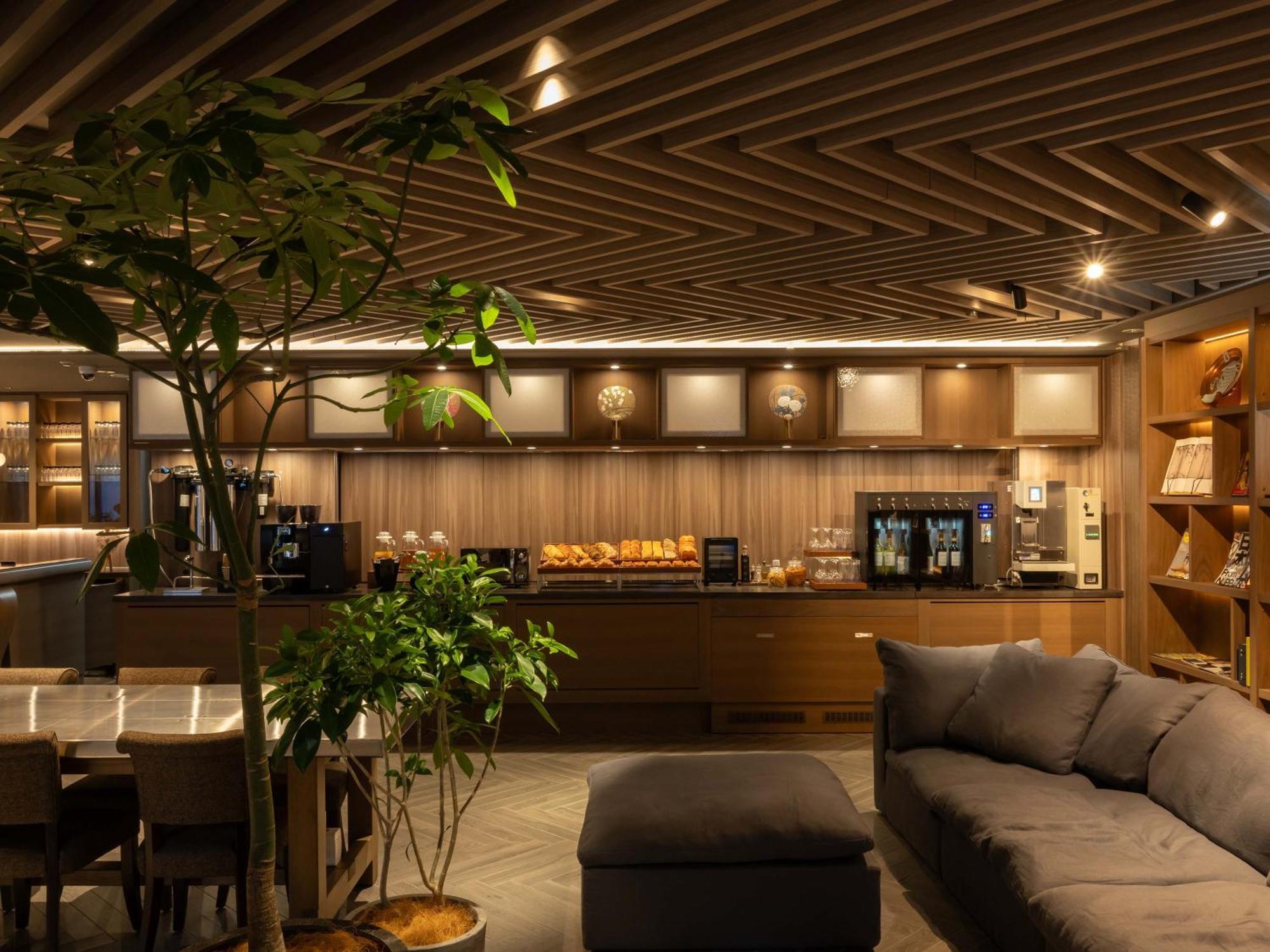 Hotel Insomnia Kyoto Oike Esterno foto