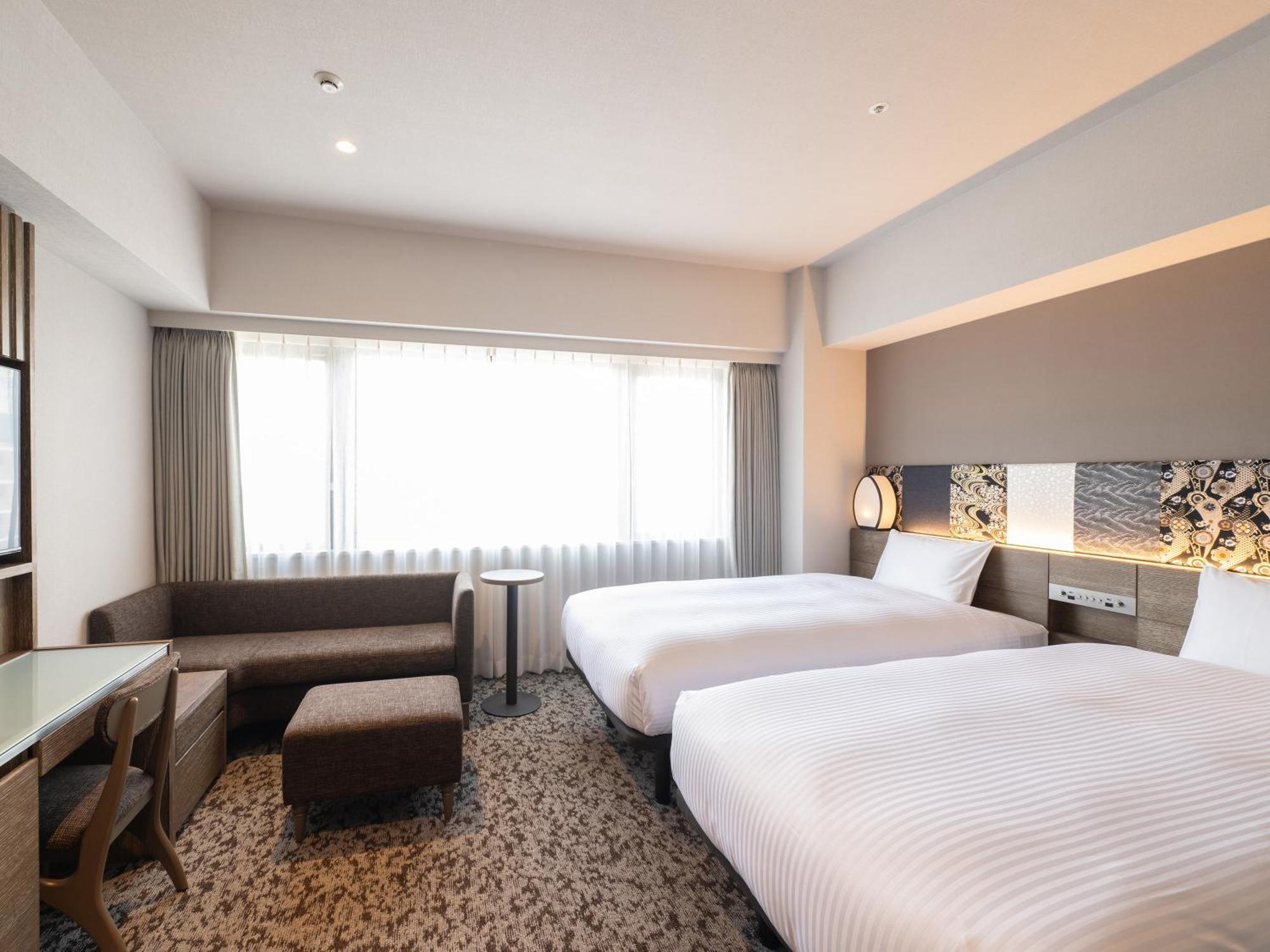 Hotel Insomnia Kyoto Oike Esterno foto